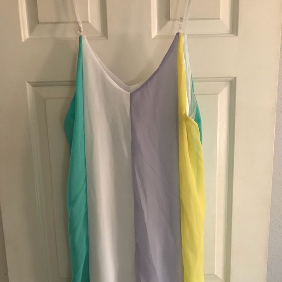 BRAND NEW RETAIL CLOTHING, JEWELRY, & ACCESSORIES - Picture 7 of 8